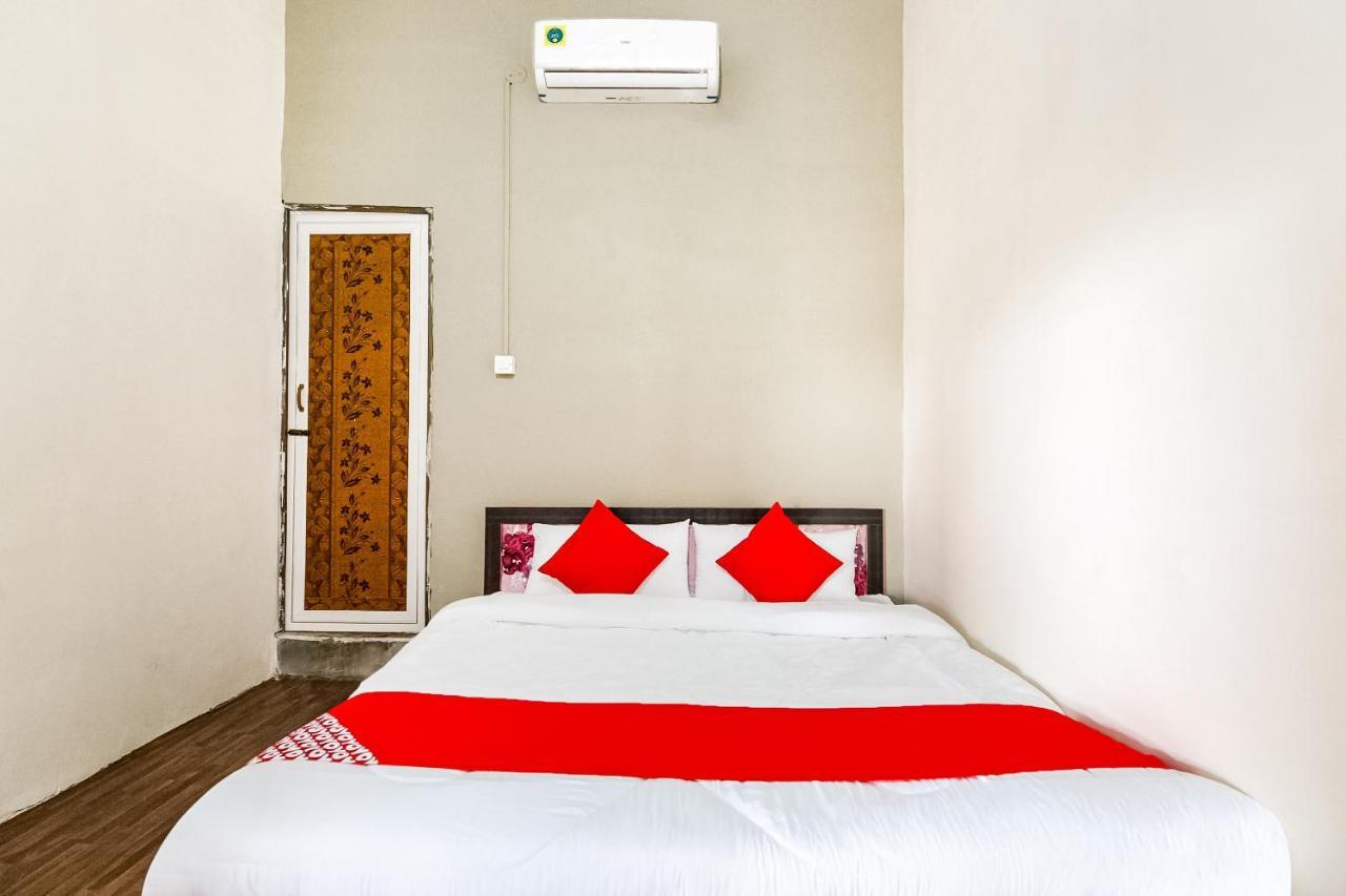Oyo 69647 Yash Lodge Jabalpur Bagian luar foto