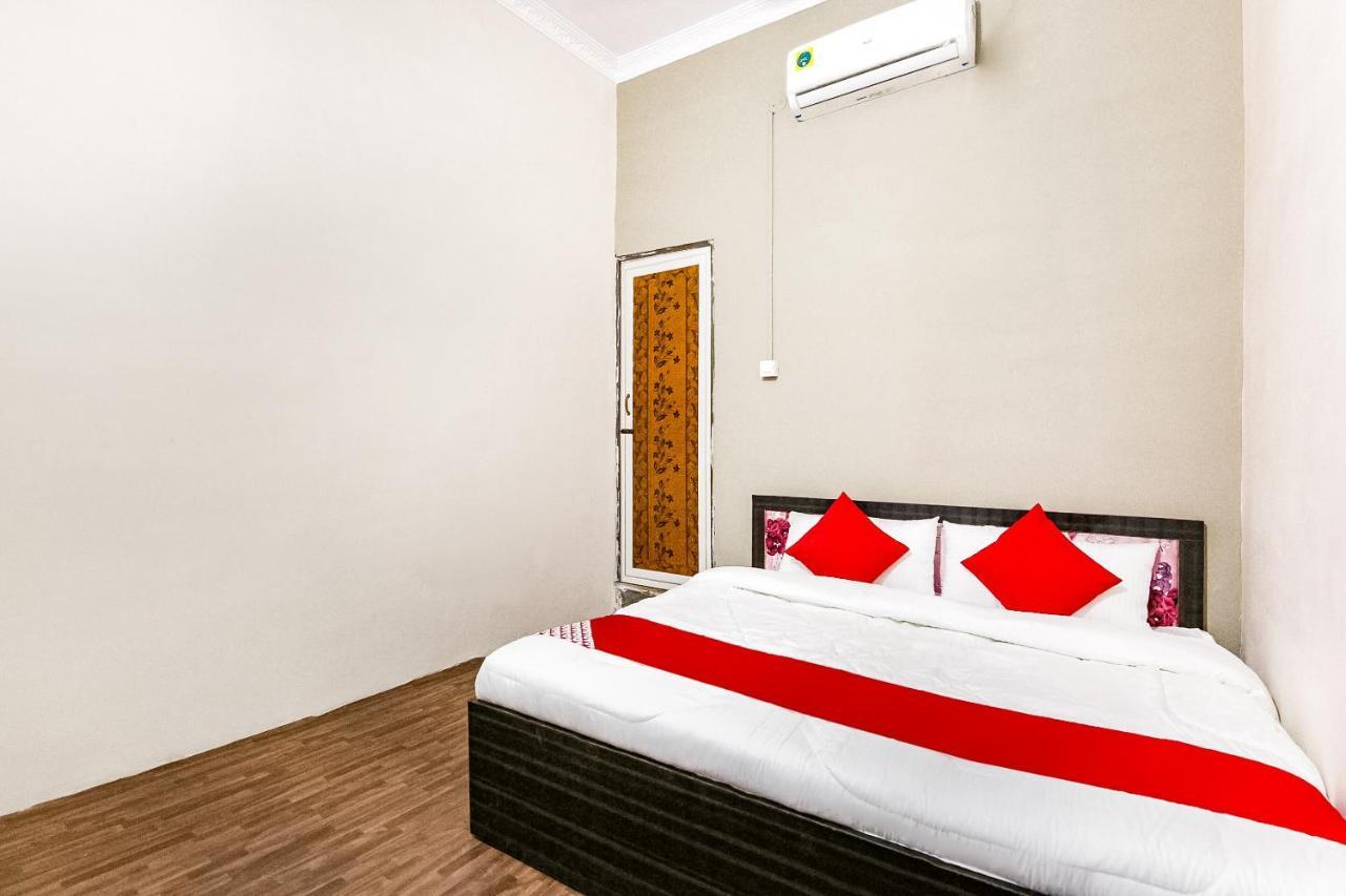 Oyo 69647 Yash Lodge Jabalpur Bagian luar foto